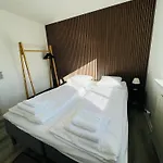 度假居 Entire In Center 比隆