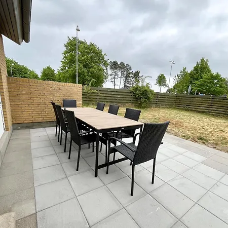 Entire In Center Nyaraló